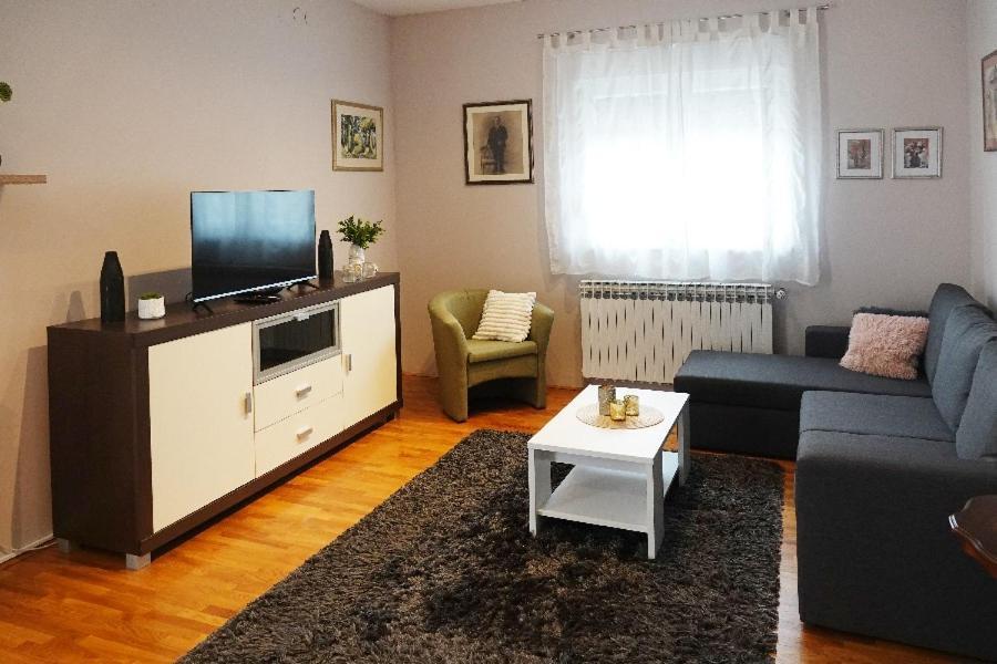 Apartman Gundulic Vinkovci Exterior foto
