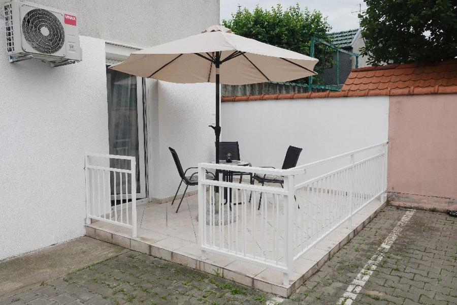 Apartman Gundulic Vinkovci Exterior foto
