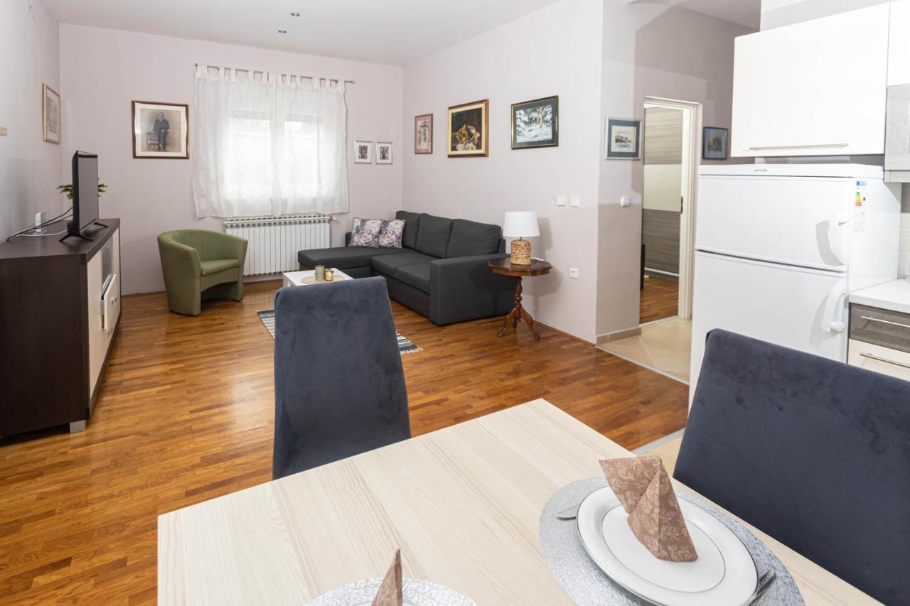 Apartman Gundulic Vinkovci Exterior foto