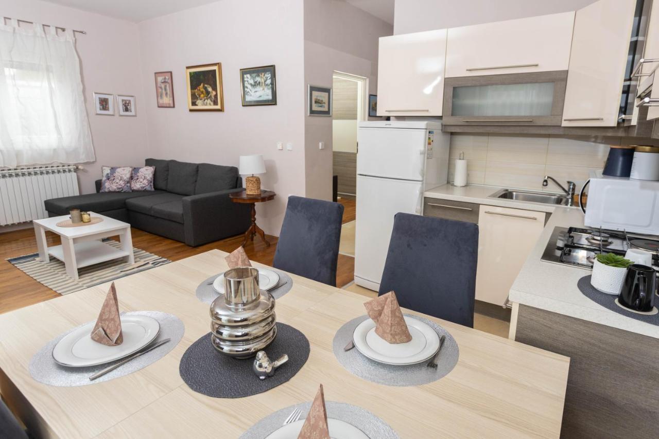 Apartman Gundulic Vinkovci Exterior foto