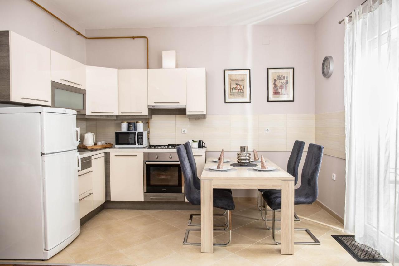 Apartman Gundulic Vinkovci Exterior foto